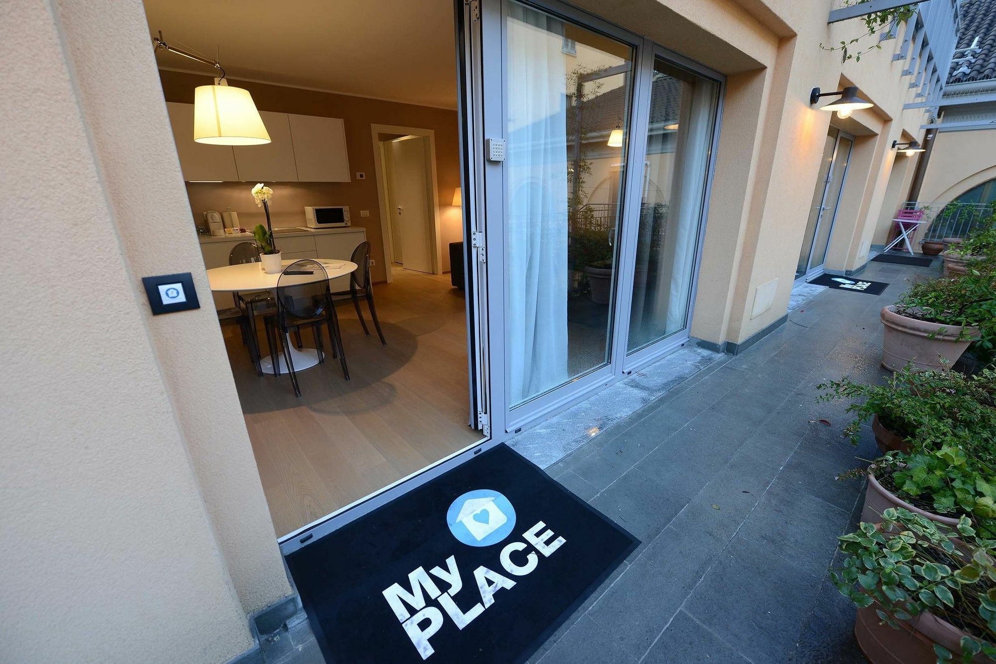 Myplace Corso Como 11 Apartments Milan Exterior photo